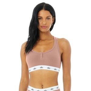 Alo Yoga Ribbed Icon Henley Bra
